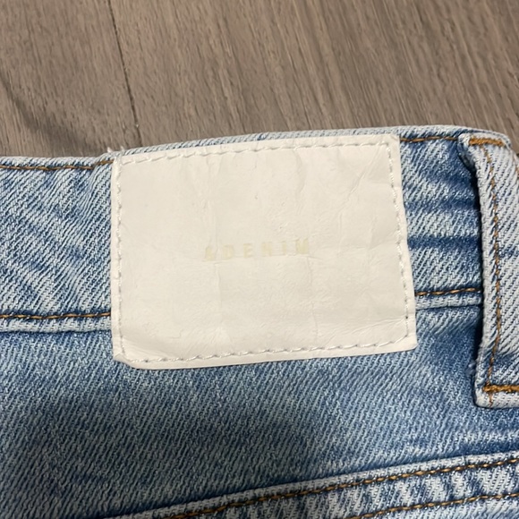 H&M high-waisted mom jean shorts - Picture 4 of 9